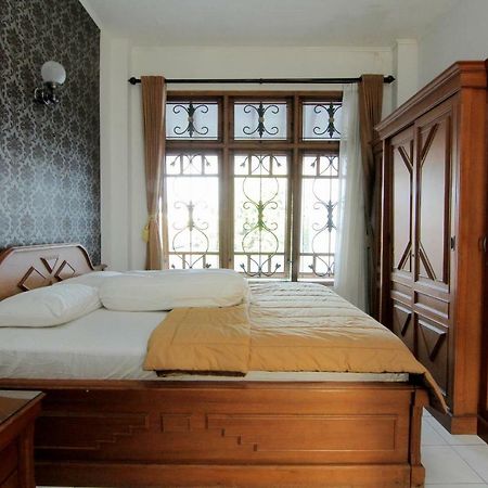 Hotel Fevytra Syariah Yogyakarta Exterior foto