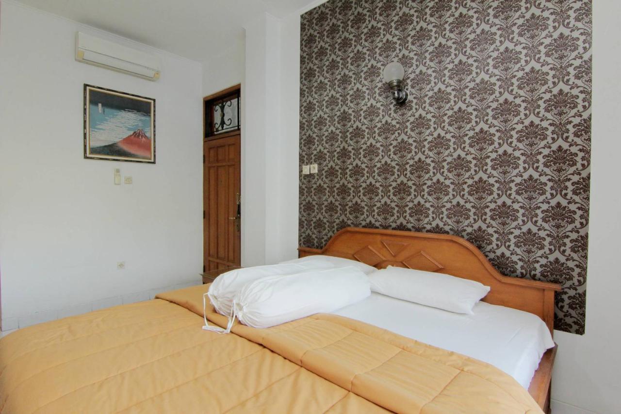 Hotel Fevytra Syariah Yogyakarta Exterior foto